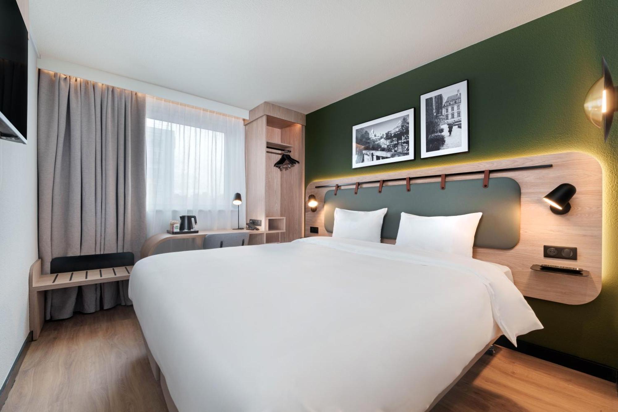 Campanile Paris Ouest - Boulogne Hotell Eksteriør bilde